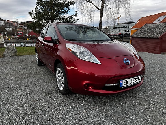 Nissan Leaf 7 of 30