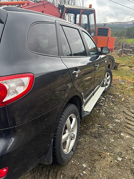 Hyundai Santa Fe 3 of 5
