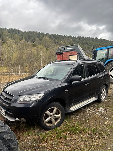 Hyundai Santa Fe 2 of 5