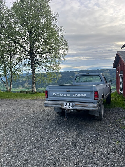 Dodge RAM 250 3 of 5