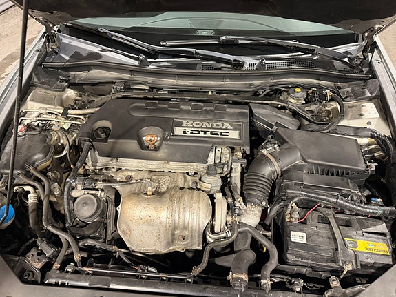 Honda Accord 11 of 13