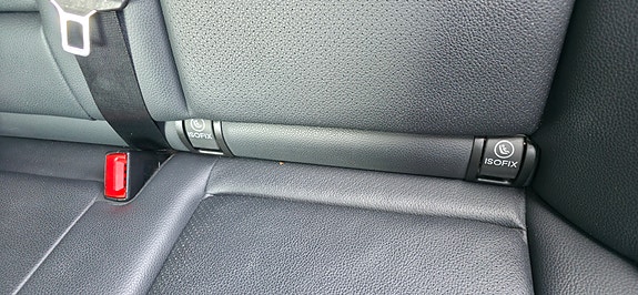 Mercedes-Benz E250 13 of 30