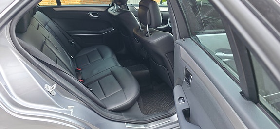Mercedes-Benz E250 17 of 30