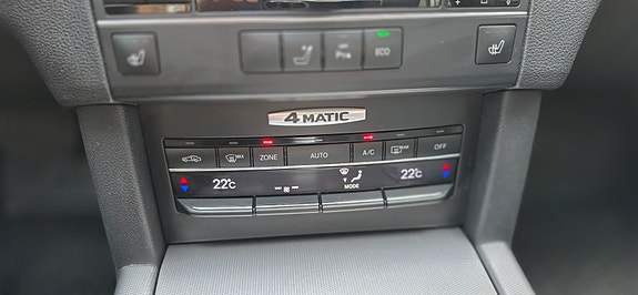 Mercedes-Benz E250 28 of 30
