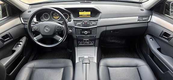 Mercedes-Benz E250 20 of 30