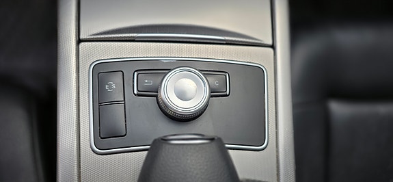 Mercedes-Benz E250 30 of 30