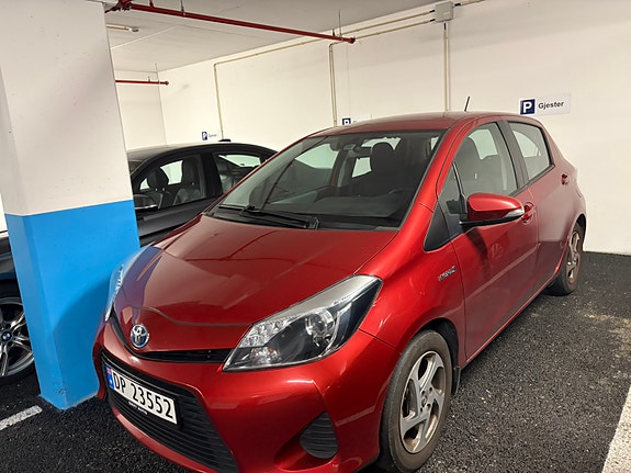 Toyota Yaris 11 of 18