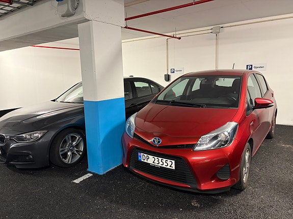 Toyota Yaris 10 of 18