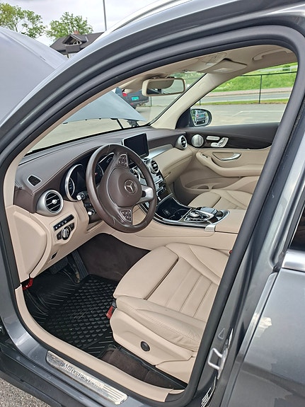 Mercedes-Benz GLC350 e 12 of 18