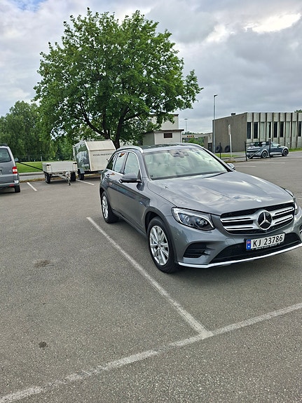 Mercedes-Benz GLC350 e 4 of 18