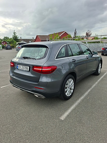 Mercedes-Benz GLC350 e 6 of 18