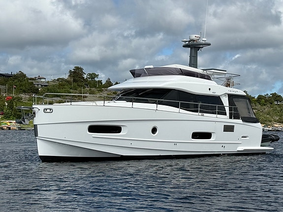 Azimut MAGELLANO 43 FLY - Særdeles Velutstyrt - 3 Kabiner - Joystick - Skipsreg 2 of 5