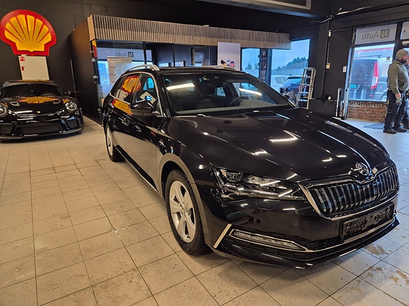 Skoda Superb 3 of 5