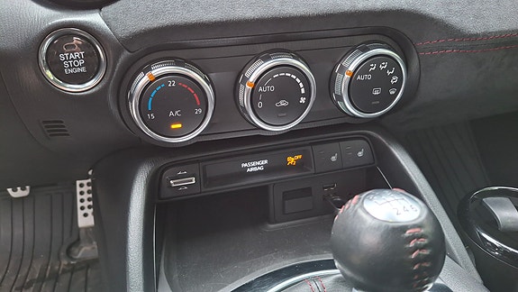 Mazda MX-5 15 of 30