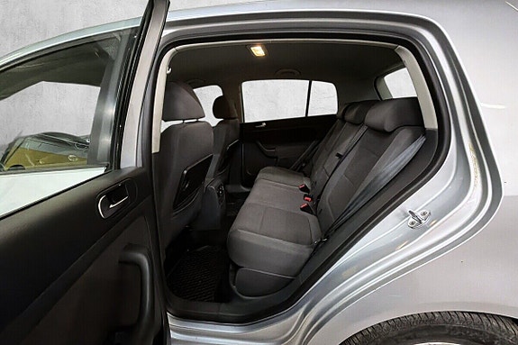 Volkswagen Golf Plus 10 of 27