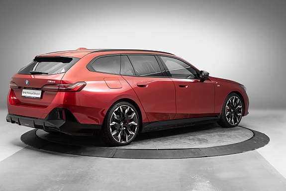 BMW i5 5 of 5