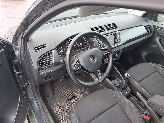 Skoda Fabia 11 of 14