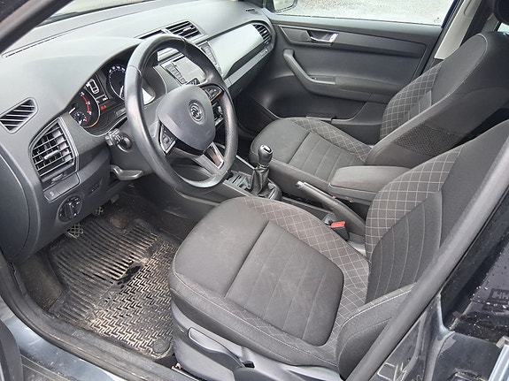 Skoda Fabia 10 of 14