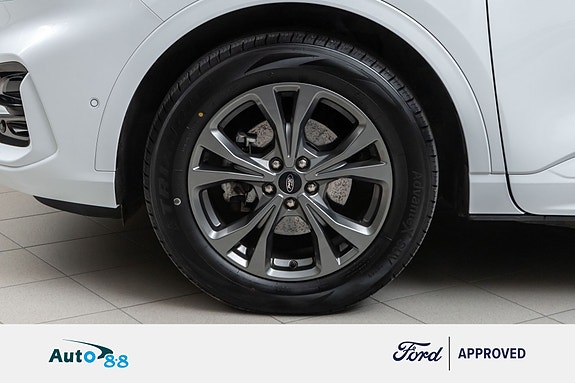 Ford Kuga 4 of 5