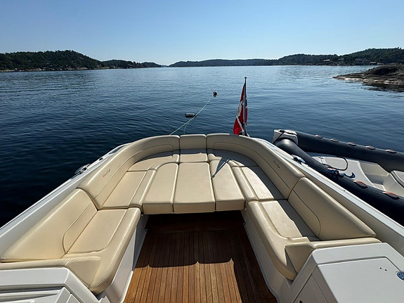 Sjelden mulighet - Chris-Craft Corsair  36 – Klassisk eleganse med rå ytelse 3 of 5