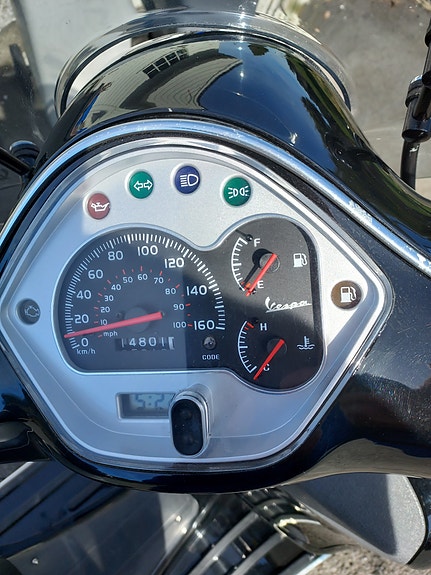 Vespa GTS 125 3 of 4