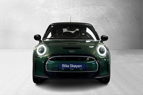 MINI Cooper SE 2 of 5