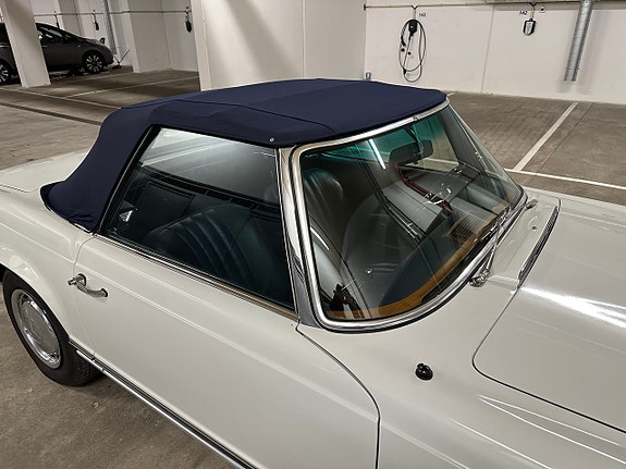 Mercedes-Benz 230 SL 6 of 20