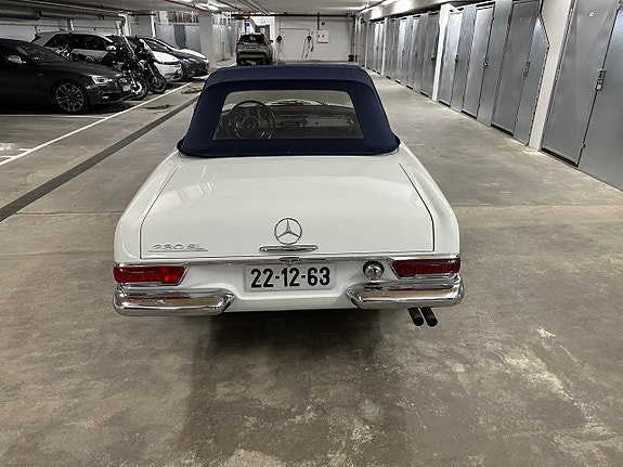 Mercedes-Benz 230 SL 7 of 20