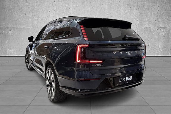 Volvo EX90 3 of 5