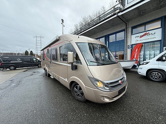Bürstner 870 BUI | Alde | Sykkelstativ | Solcelle 180W 2 of 18