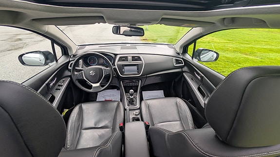 Suzuki SX4 S-Cross 13 of 17