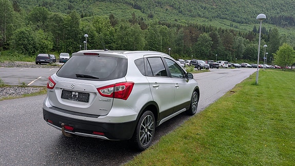 Suzuki SX4 S-Cross 8 of 17