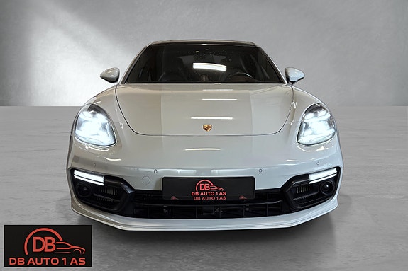 Porsche Panamera 2 of 5
