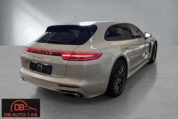 Porsche Panamera 4 of 5