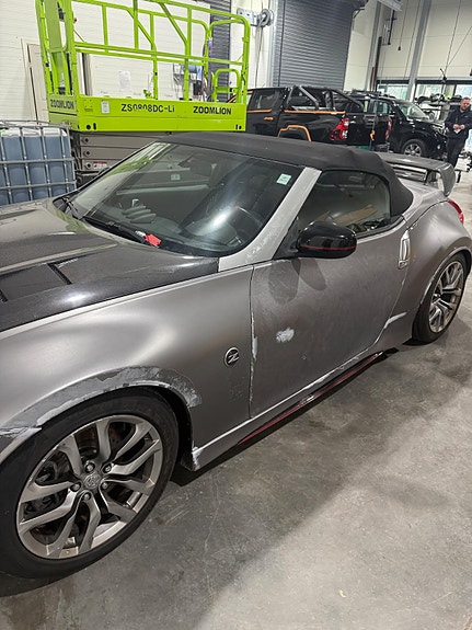 Nissan 370z 2 of 5