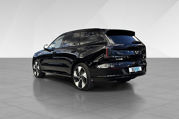 Volvo EX90 4 of 20