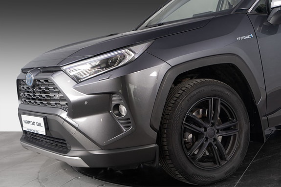 Toyota RAV4 5 of 5