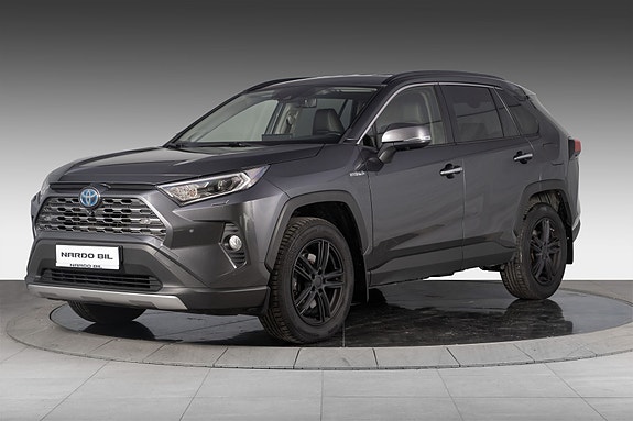 Toyota RAV4 4 of 5