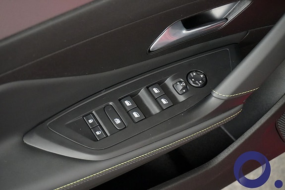 Peugeot e-308 25 of 30