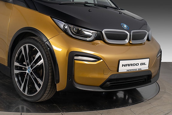 BMW i3 2 of 5