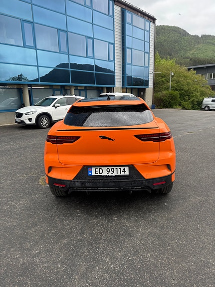 Jaguar I-PACE 6 of 30