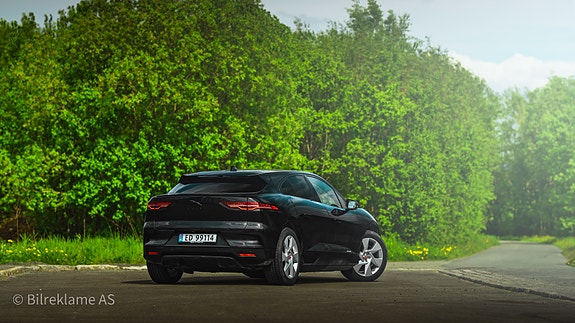 Jaguar I-PACE 23 of 30