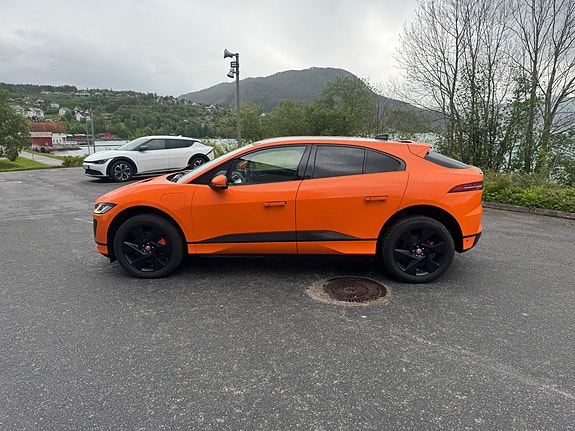 Jaguar I-PACE 3 of 30