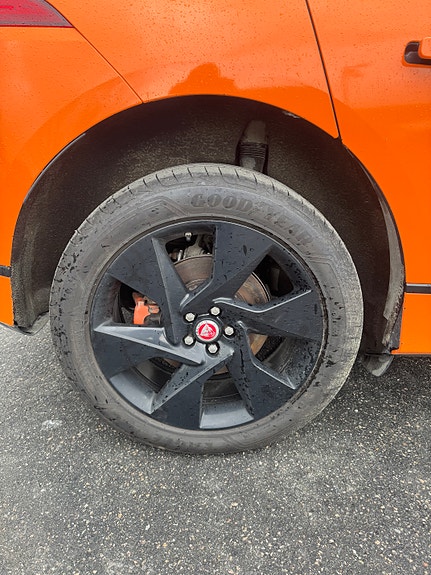 Jaguar I-PACE 7 of 30