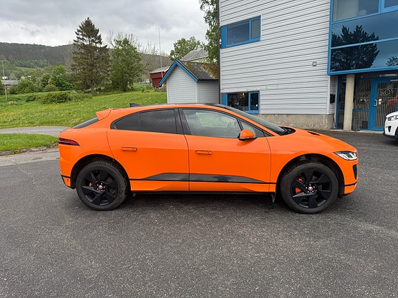 Jaguar I-PACE 2 of 30