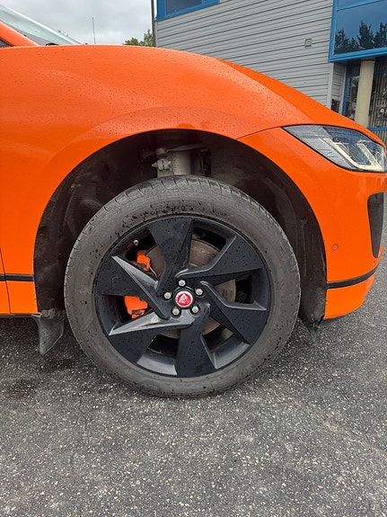 Jaguar I-PACE 27 of 30