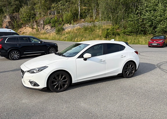Mazda 3 2 of 10