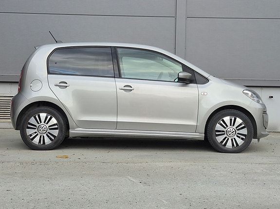 Volkswagen UP! 4 of 5
