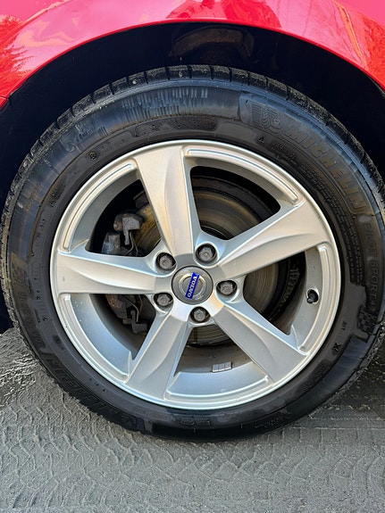 Volvo V40 14 of 25