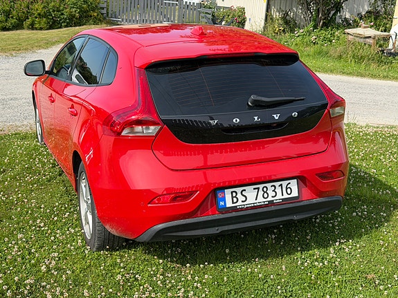 Volvo V40 6 of 25